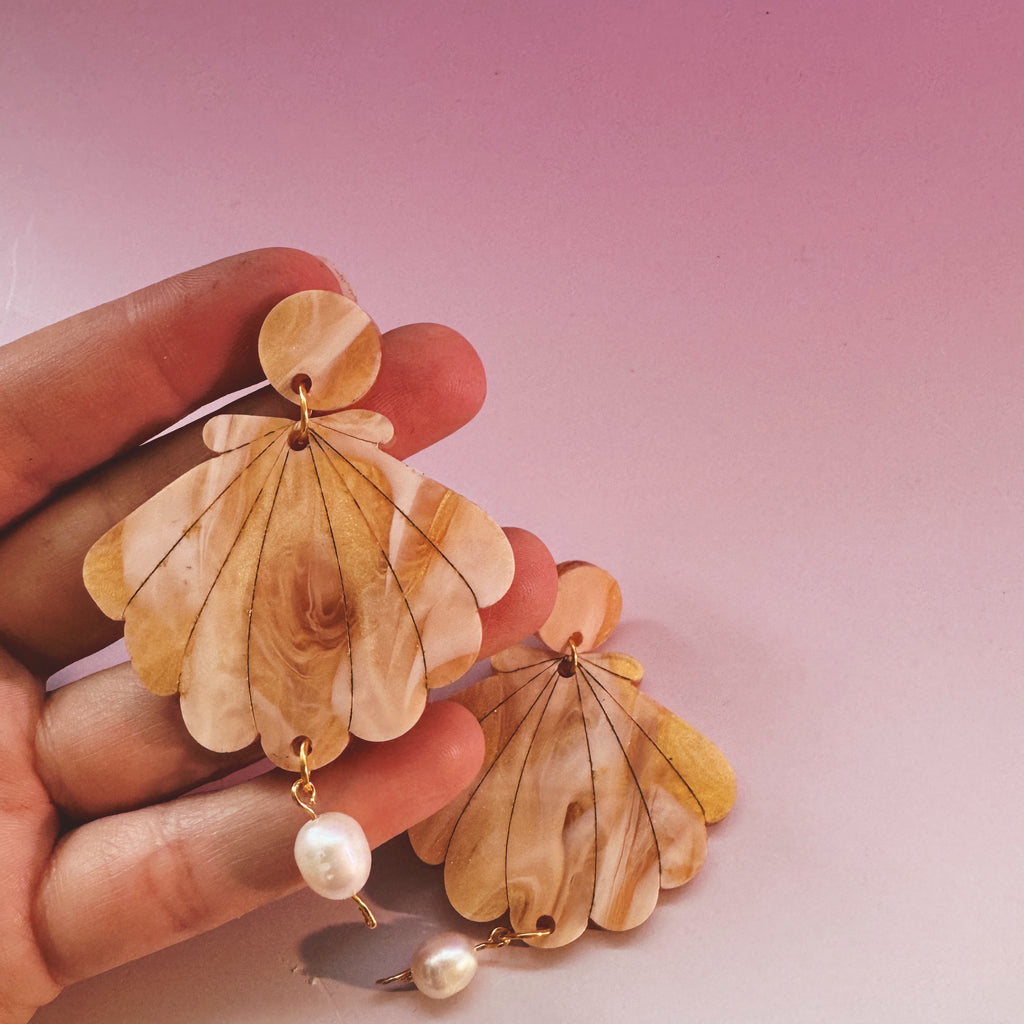 acrylic sea shell earrings