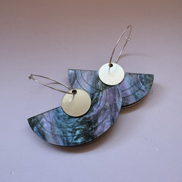 amren acrylic earrings - gloriafaye
