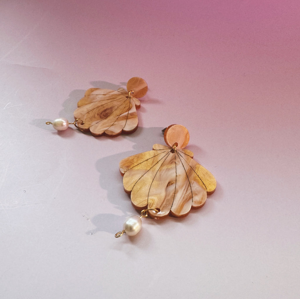 acrylic sea shell earrings